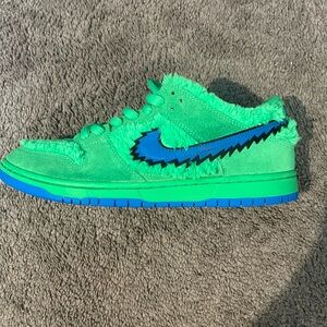 Nike sb dunk low Grateful Dead bears green